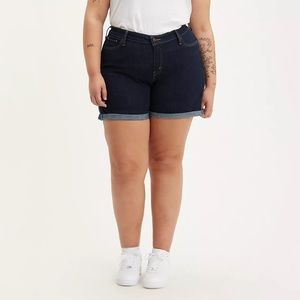 NWT Levi’s Mid-Length Shorts in Lapis Royal Size 22